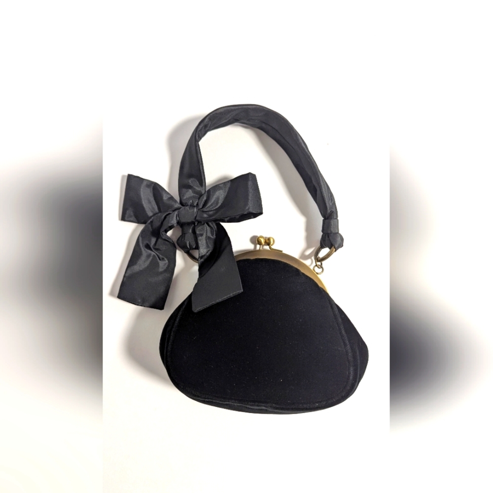 Franchi Vintage Elegant Black Handbag with Bow Accent